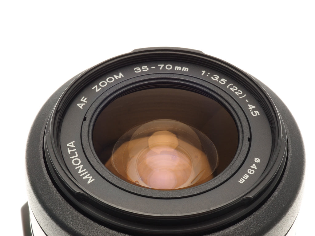 Minolta Dynax 303Si + 35-70mm f3.5-4.5 AF