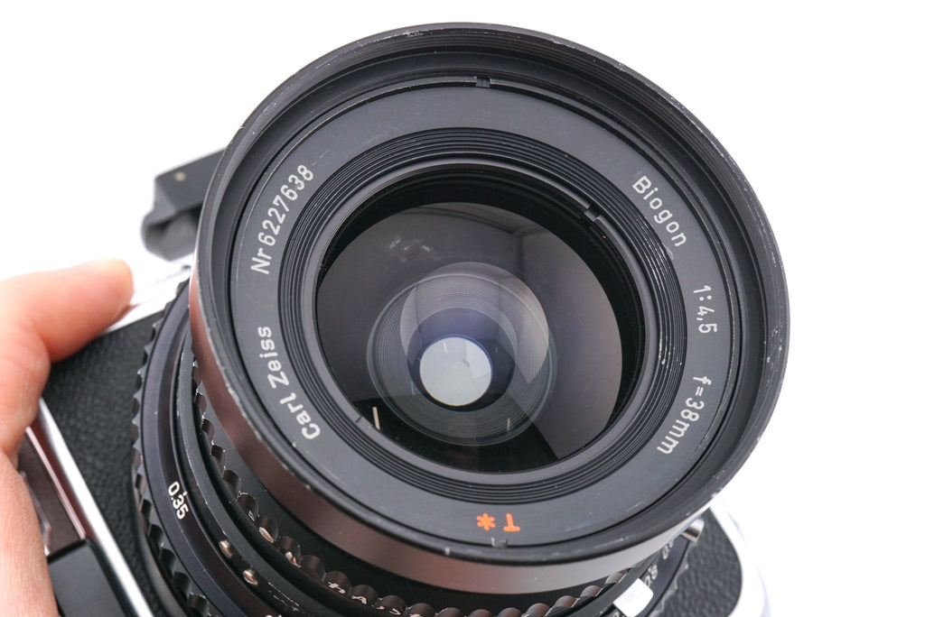 Hasselblad SWC/M + SWC Viewfinder (52035/TISOC) + A12N Film Magazine