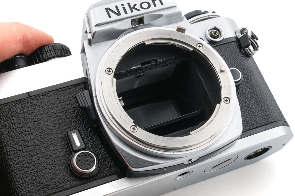 Nikon FE