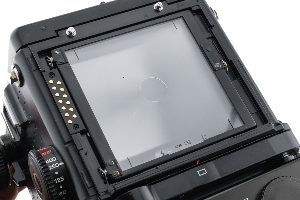 Mamiya RZ67 Professional II + 110mm f2.8 Sekor Z + 120 6x7 Roll Film Holder Professional II + Waist Level Finder