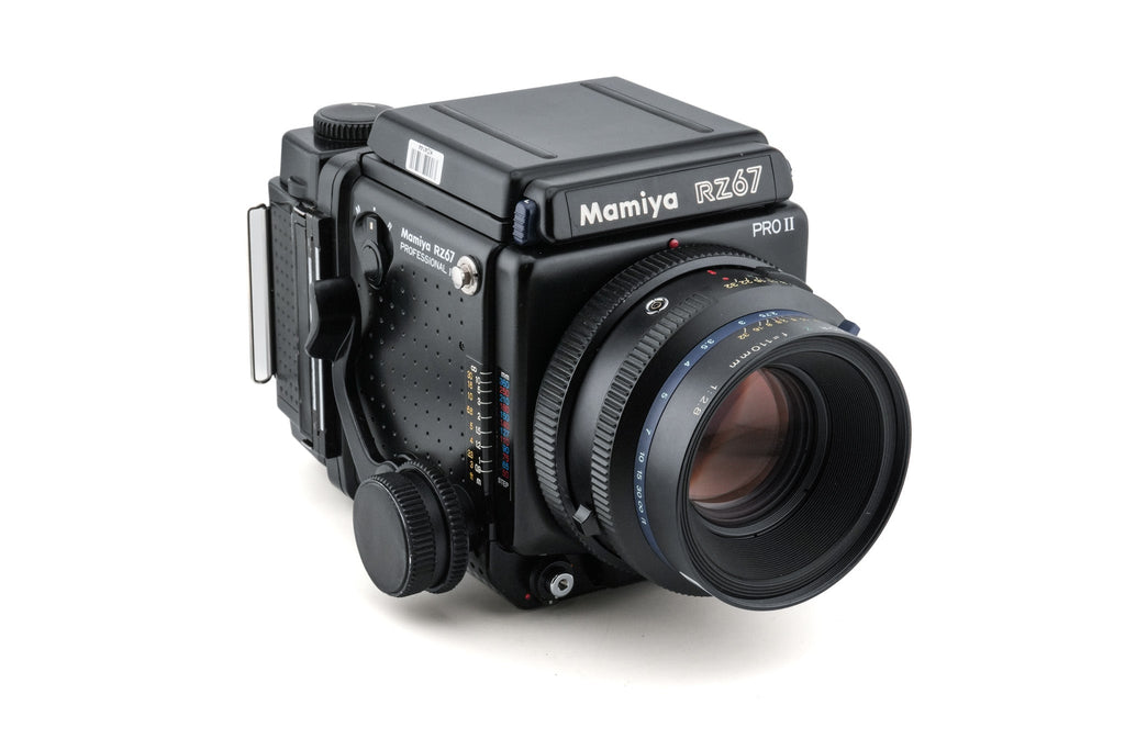 Mamiya RZ67 Professional II + 110mm f2.8 Sekor Z + 120 6x7 Roll Film Holder Professional II + Waist Level Finder