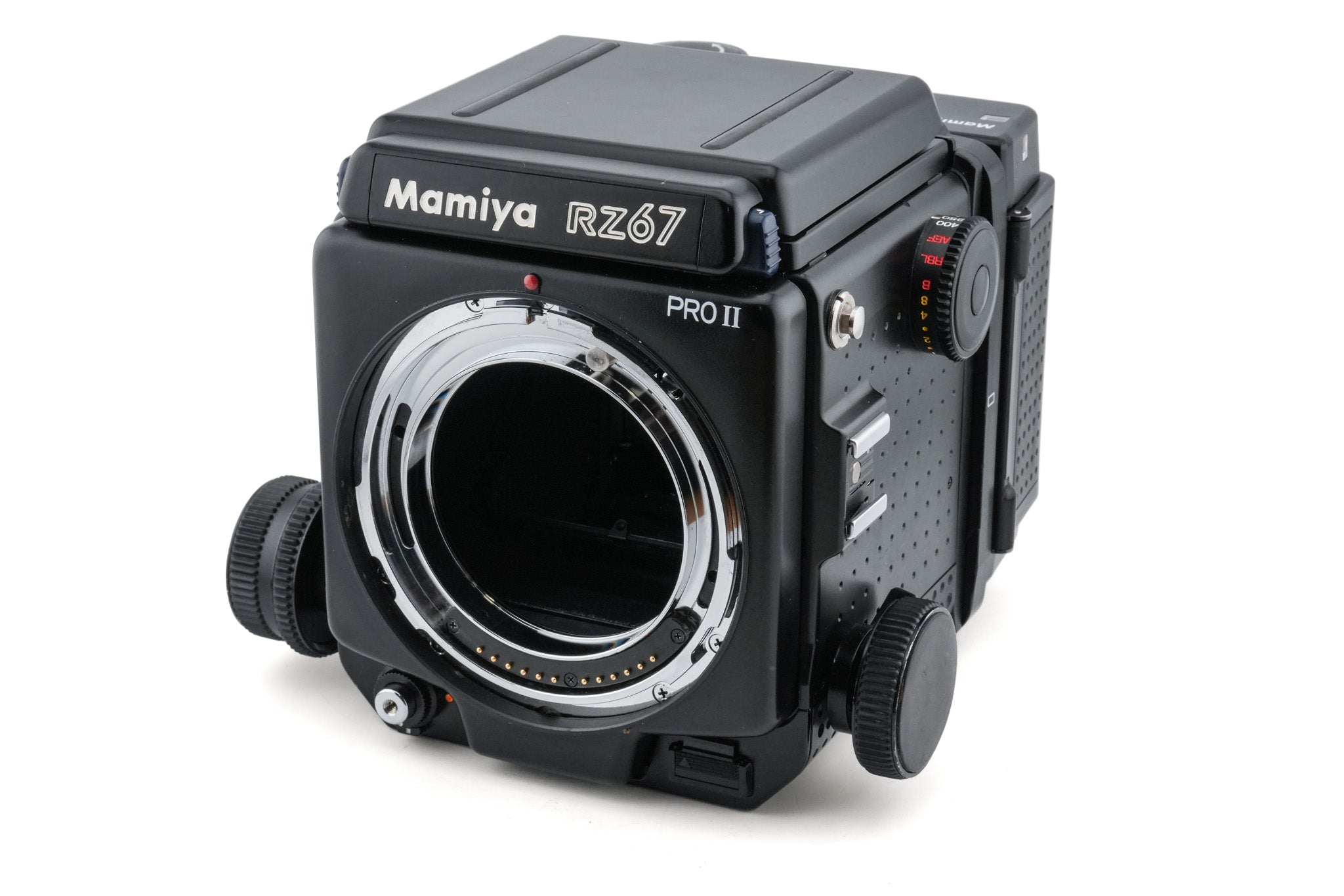 Mamiya RZ67 Professional II + 110mm f2.8 Sekor Z + 120 6x7 Roll Film Holder Professional II + Waist Level Finder