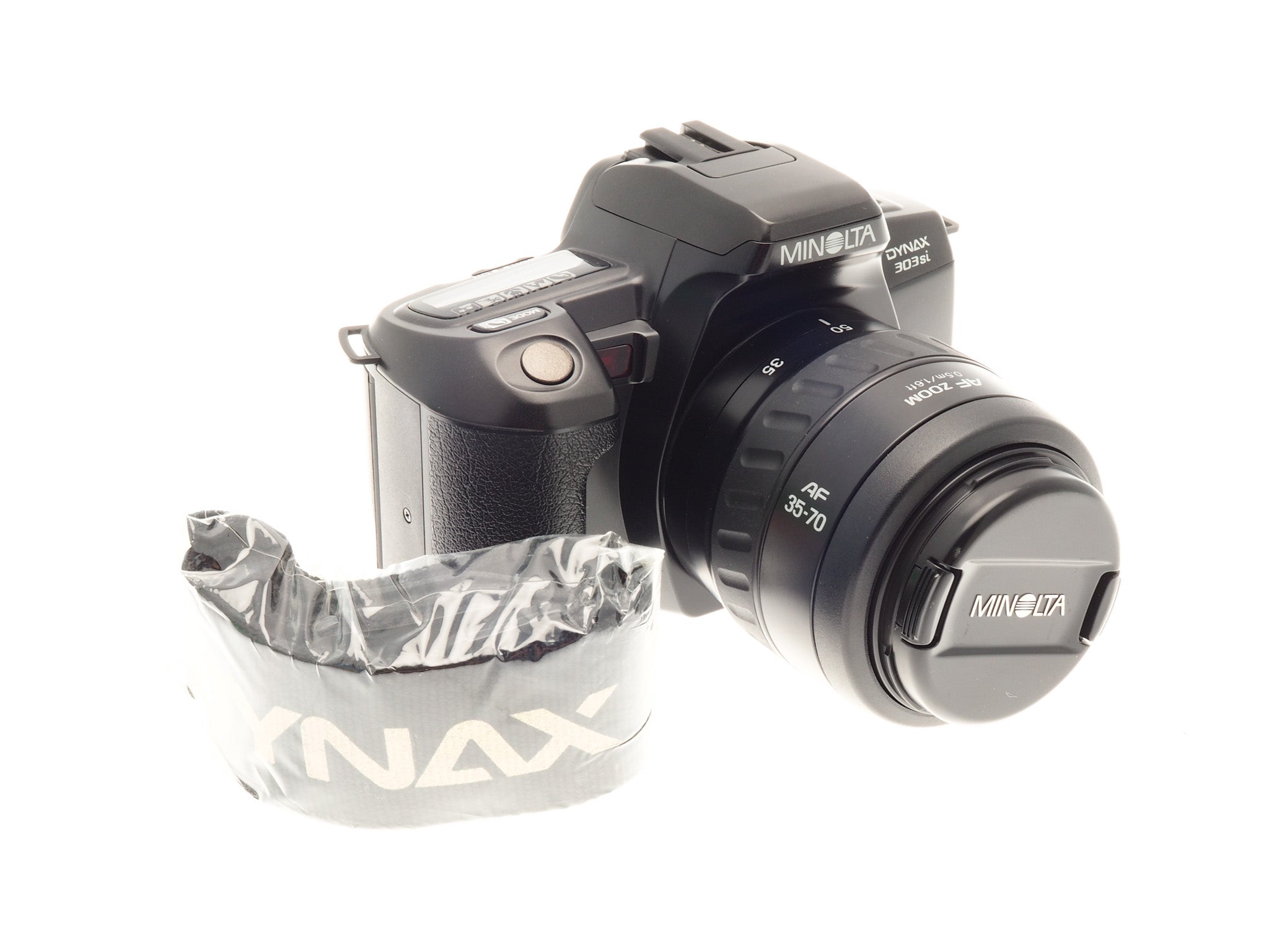 Minolta Dynax 303Si + 35-70mm f3.5-4.5 AF